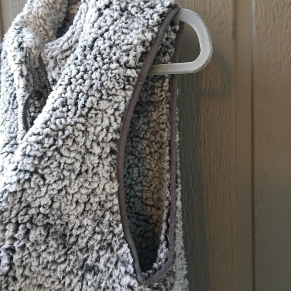 Thread & Supply Sherpa fleece Vest attic fleece grey L Teddy soft winter Fall 🍂 - Picture 4 of 9